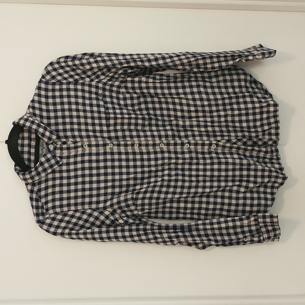 Wrangler blue white checkered flannel button front shirt